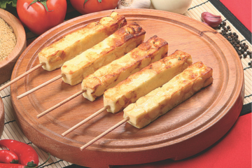 Grilled Brazilian cheese skewer